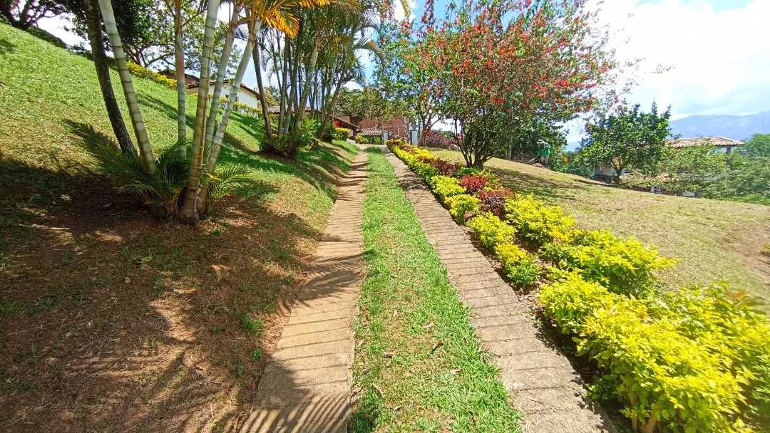 Espectacular finca  campestre sector Copacabana vereda el Alvarado