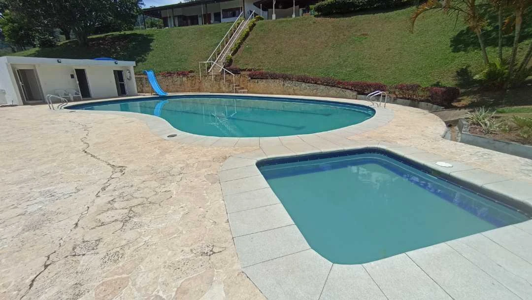 Espectacular finca  campestre sector Copacabana vereda el Alvarado