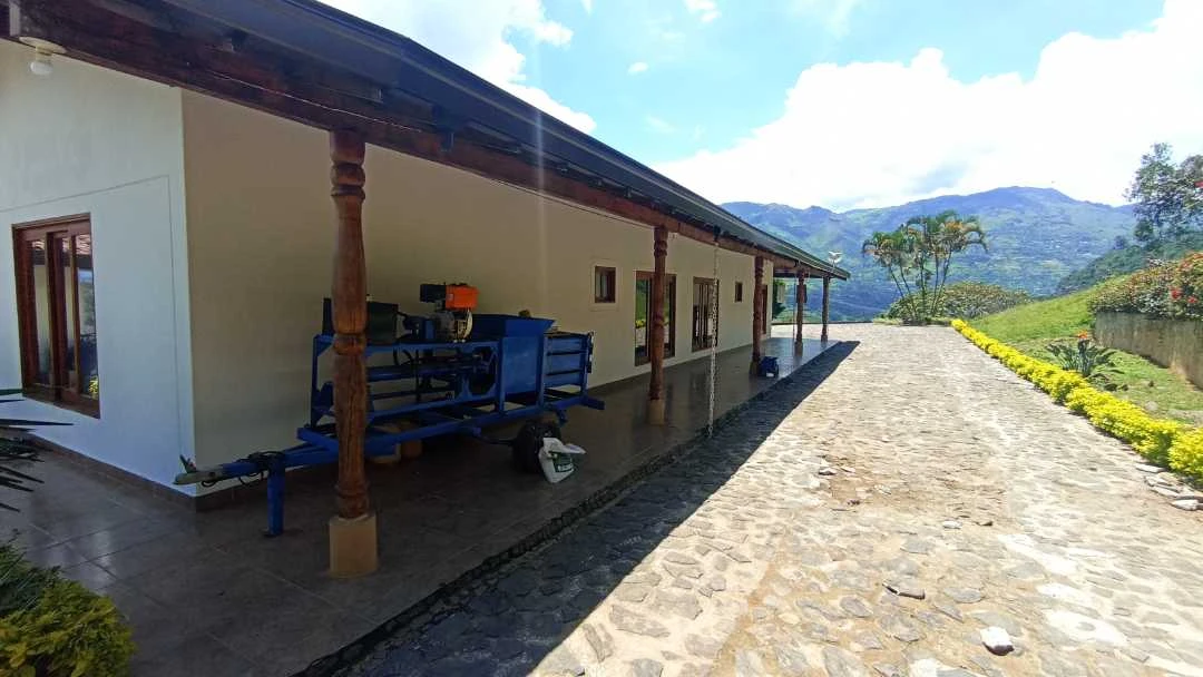 Espectacular finca  campestre sector Copacabana vereda el Alvarado