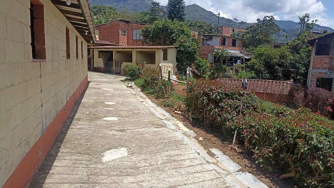 Espectacular finca  campestre sector Copacabana vereda el Alvarado