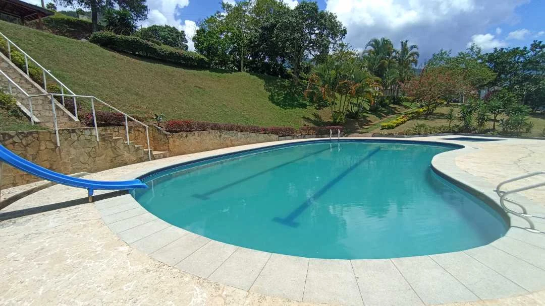 Espectacular finca  campestre sector Copacabana vereda el Alvarado