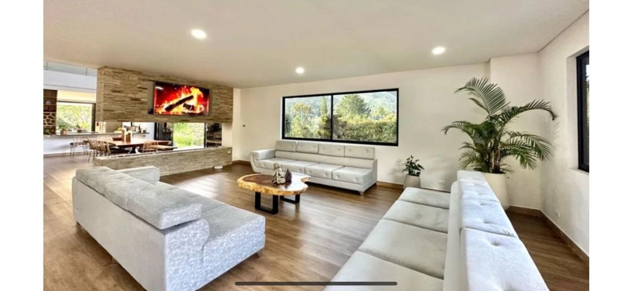 Casa campestre en arriendo en Parcelación Monte Alto - El Retiro 