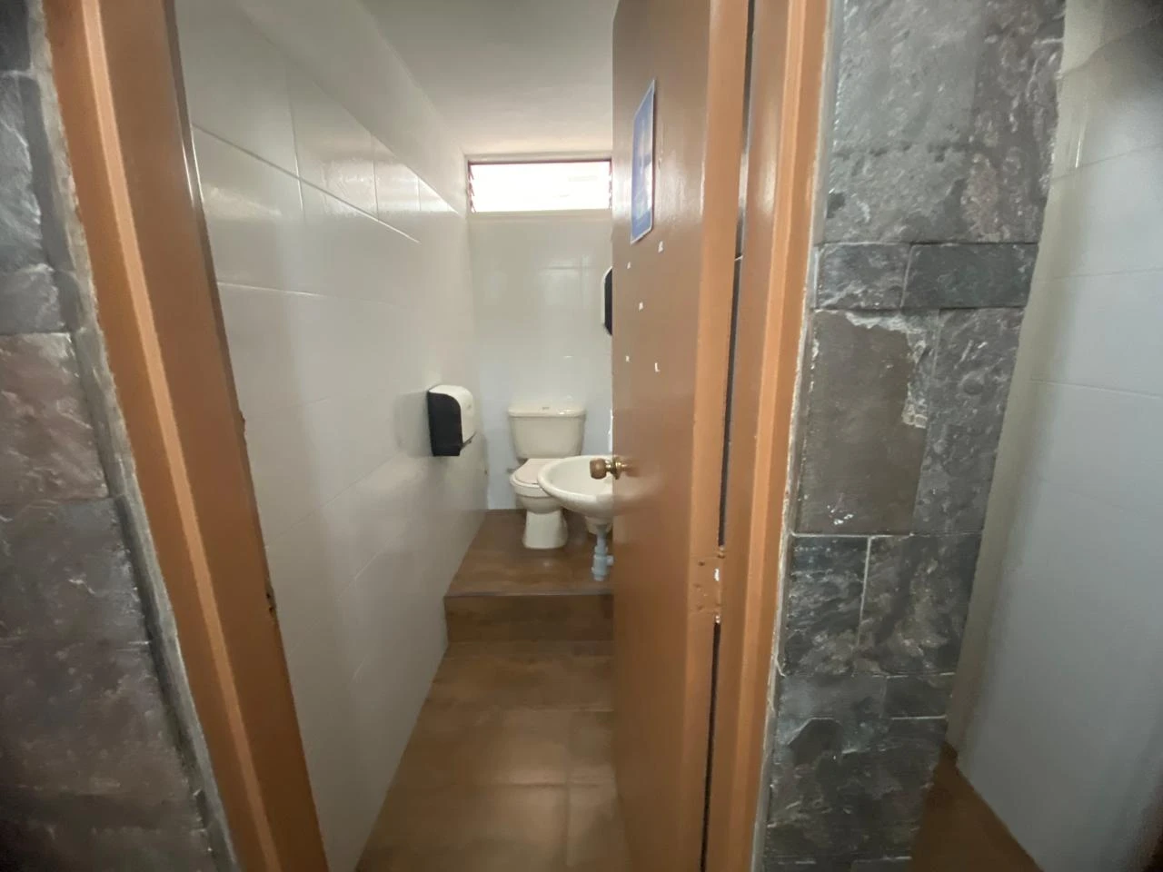 Arriendo Local comercial en el Poblado