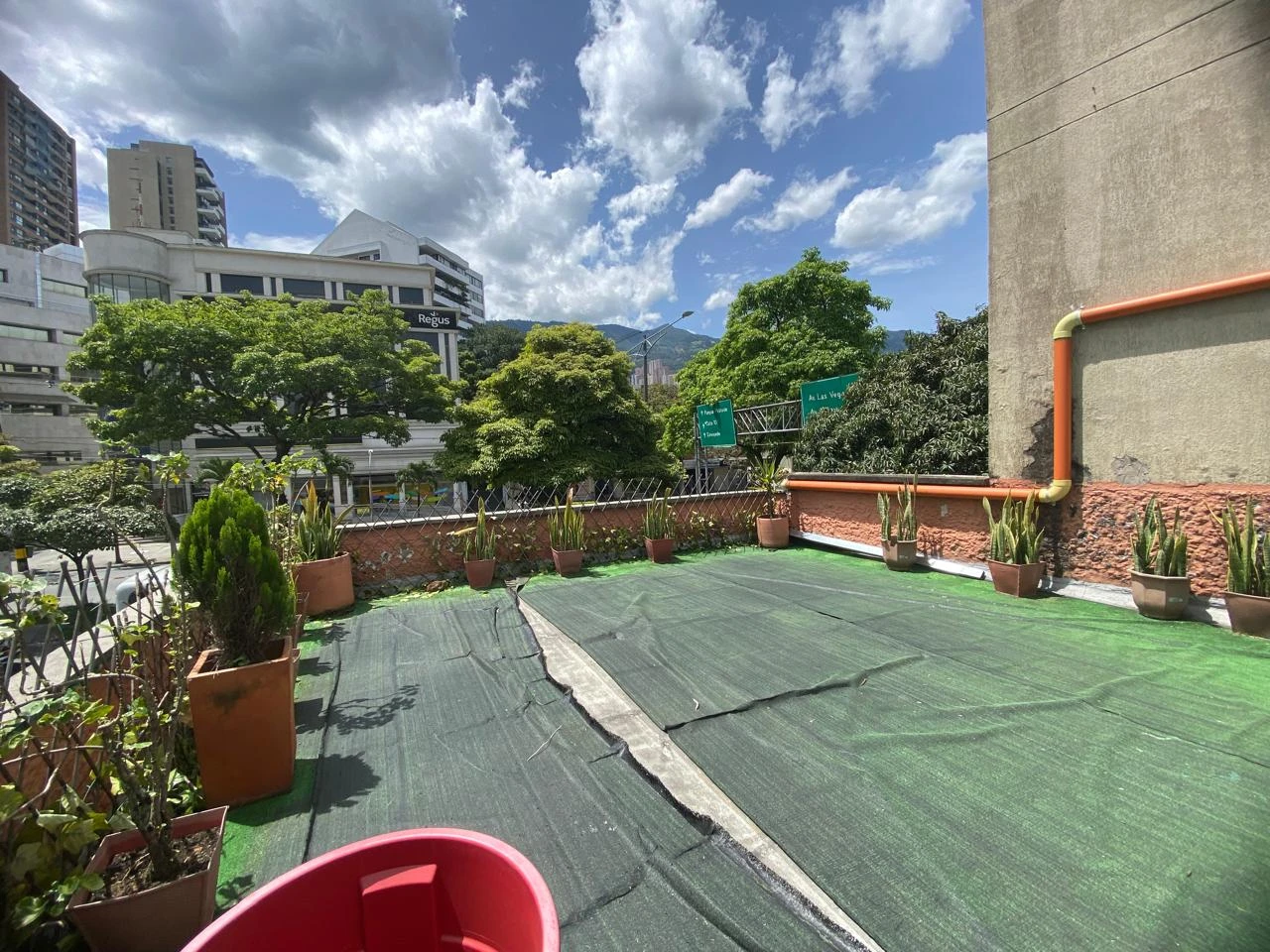 Arriendo Local comercial en el Poblado