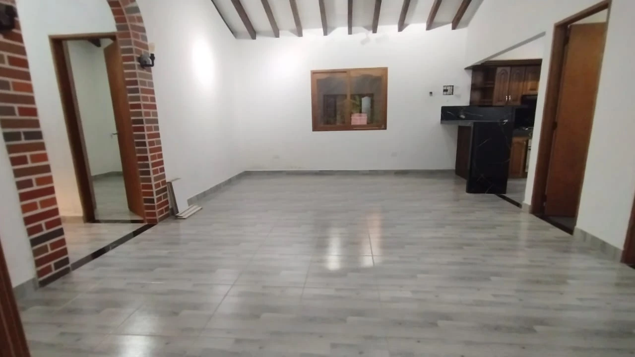 FINCA EN ARRIENDO EN CABECERAS - LLANOGRANDE