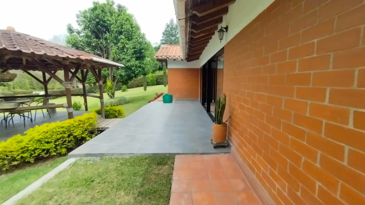 CASA LOTE EN ARRIENDO SECTOR AEROPUERTO JMC; RIONEGRO