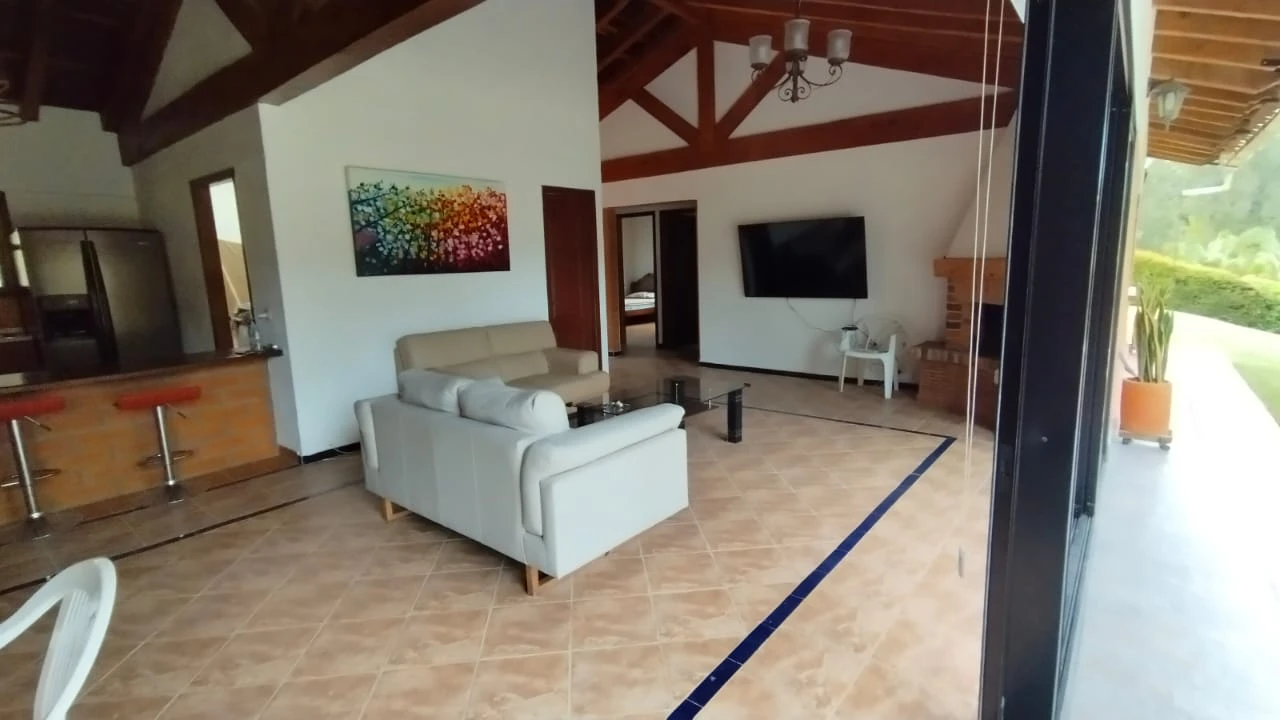 CASA LOTE EN ARRIENDO SECTOR AEROPUERTO JMC; RIONEGRO