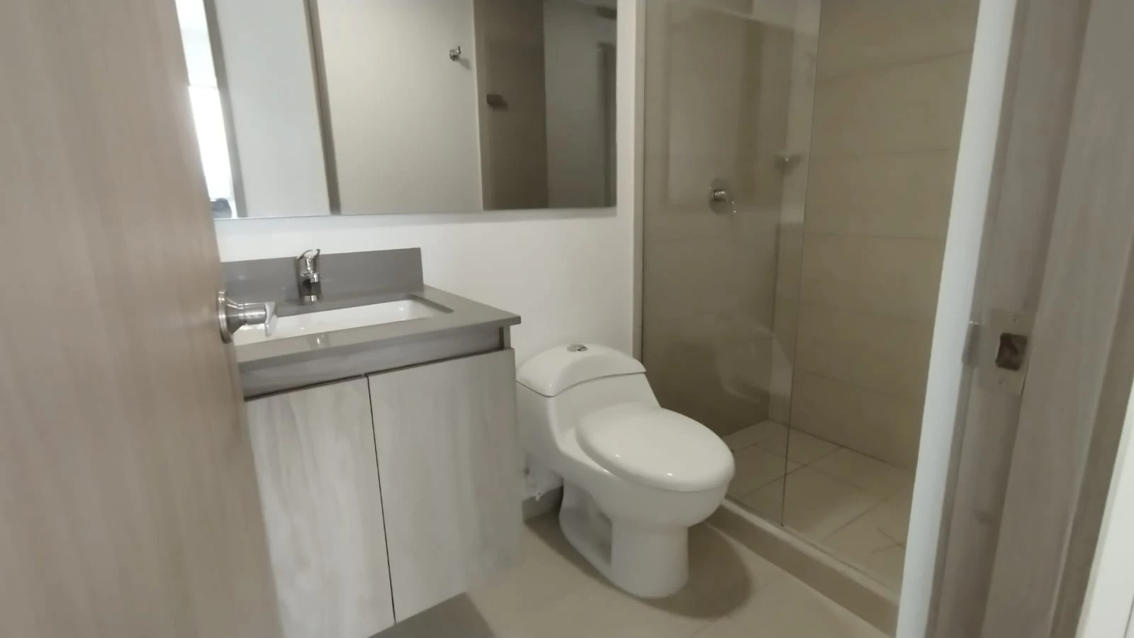 APARTAMENTO EN ARRIENDO EN VIVARI, RIONEGRO