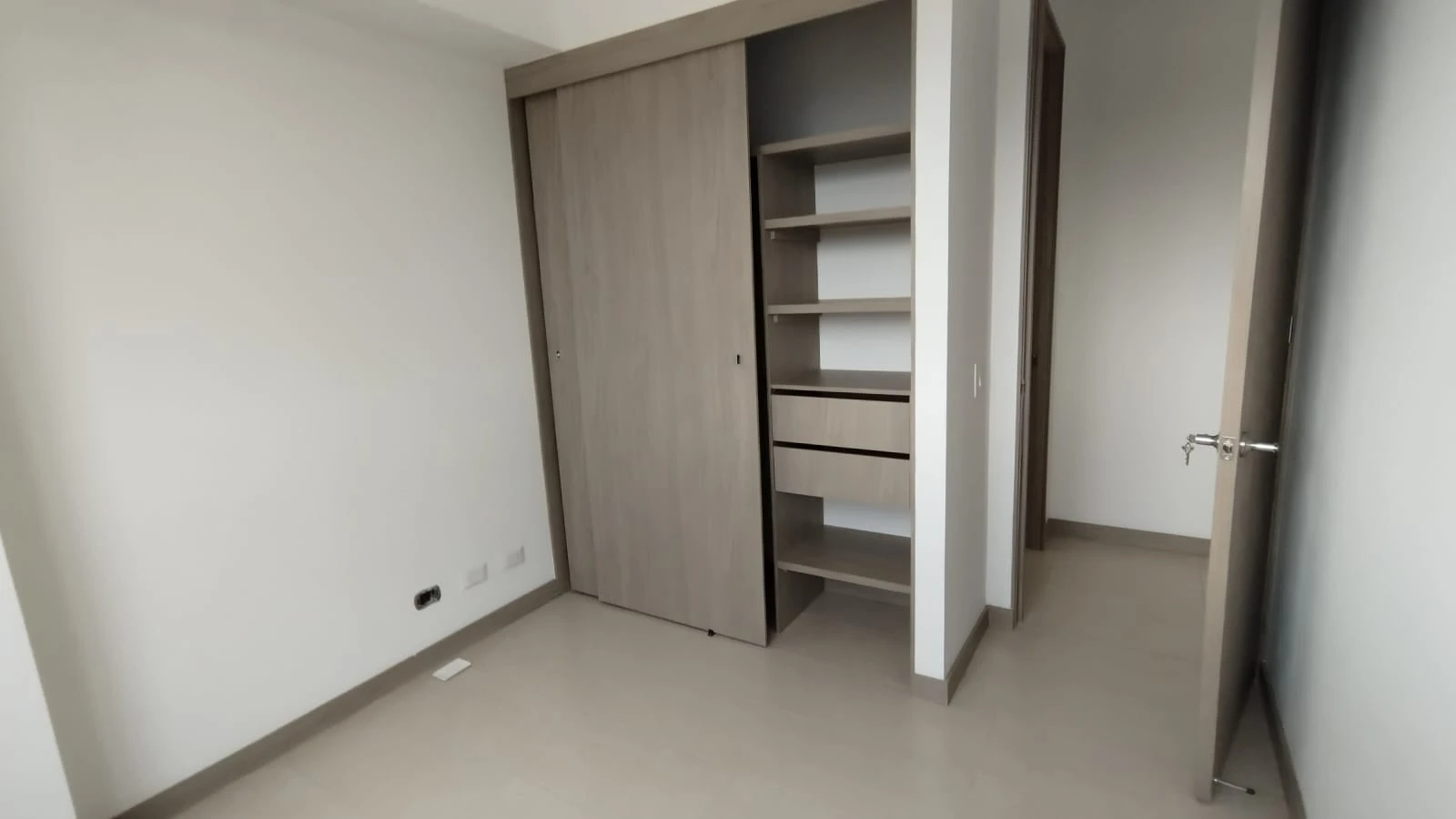APARTAMENTO EN ARRIENDO EN VIVARI, RIONEGRO