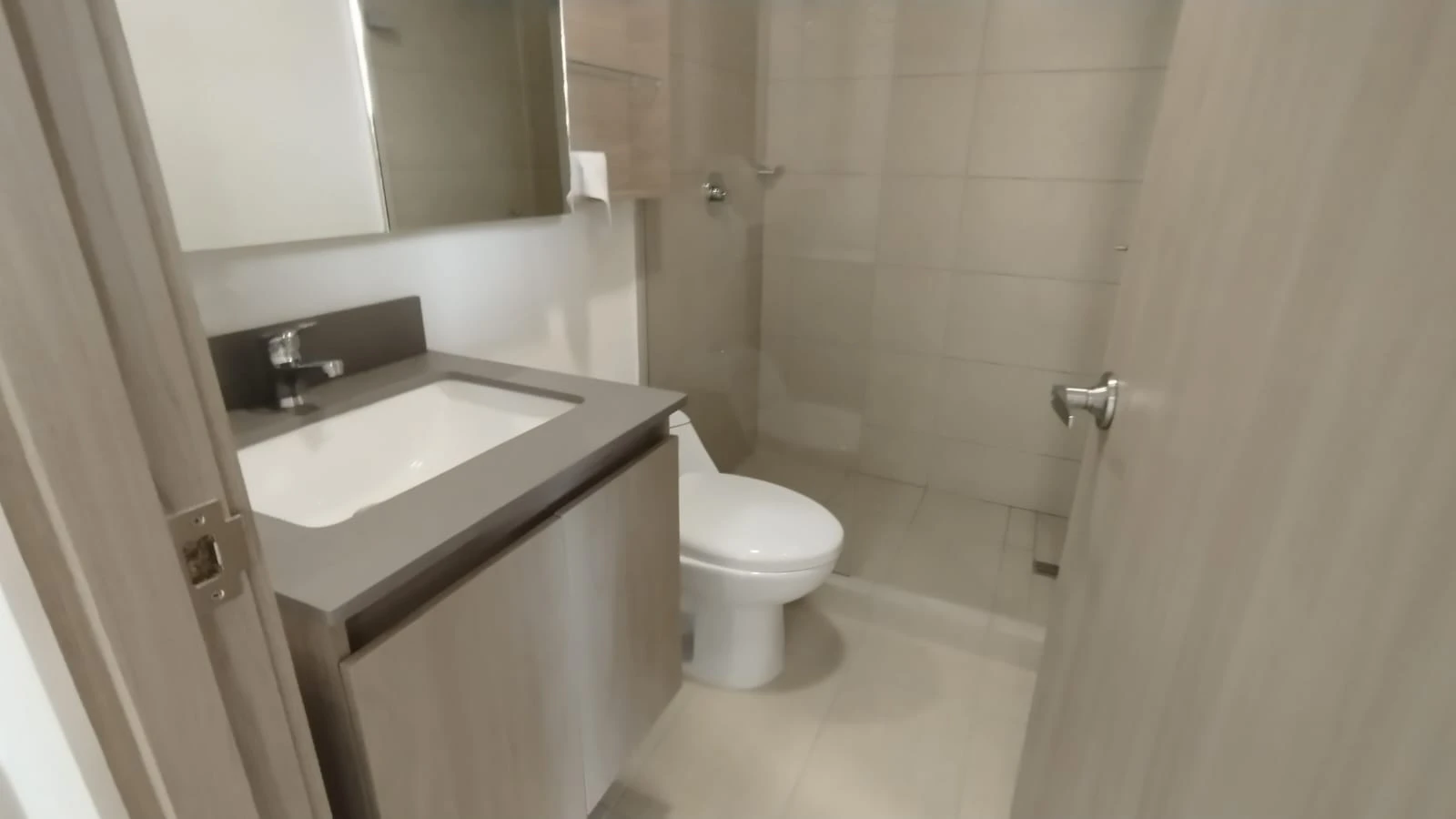 APARTAMENTO EN ARRIENDO EN VIVARI, RIONEGRO