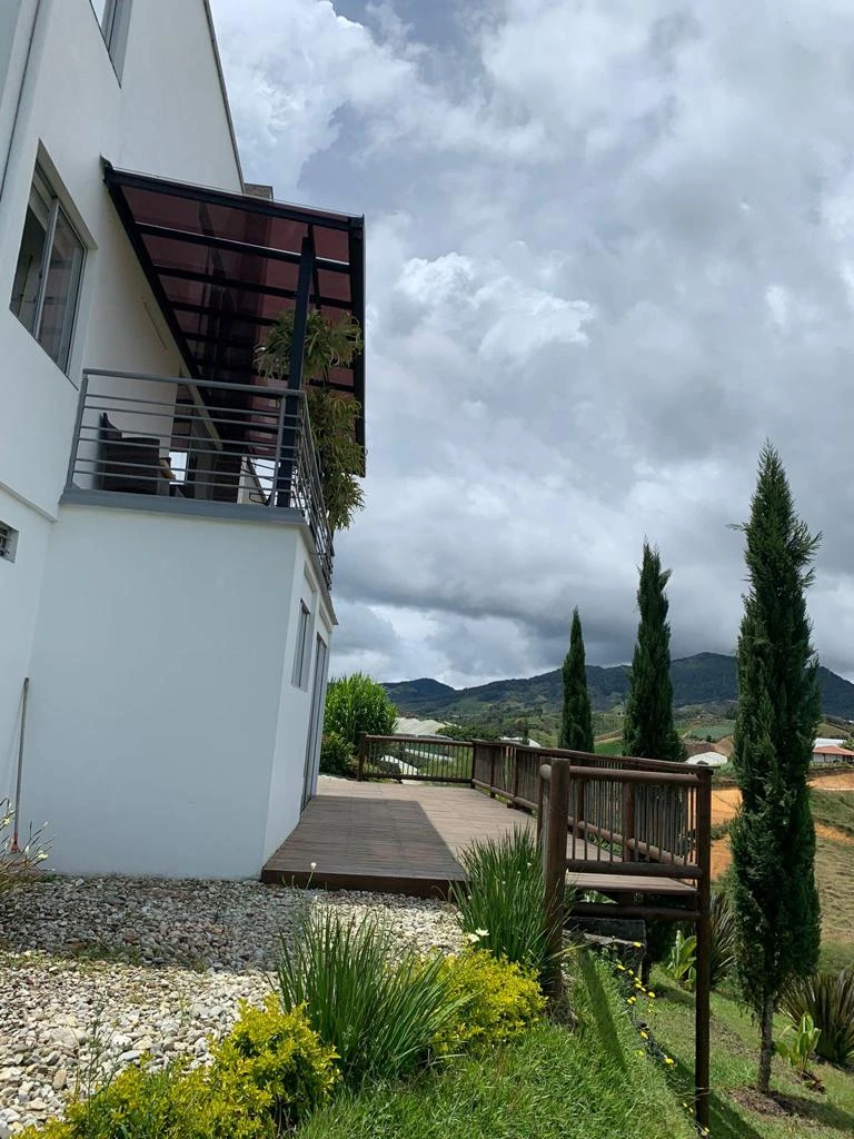 CASA LOTE EN ARRIENDO EN MARINILLA, LAS MERCEDES