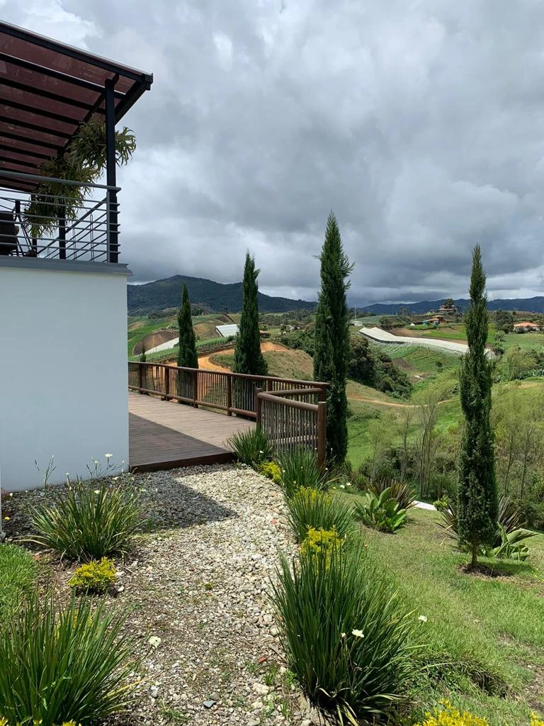 CASA LOTE EN ARRIENDO EN MARINILLA, LAS MERCEDES