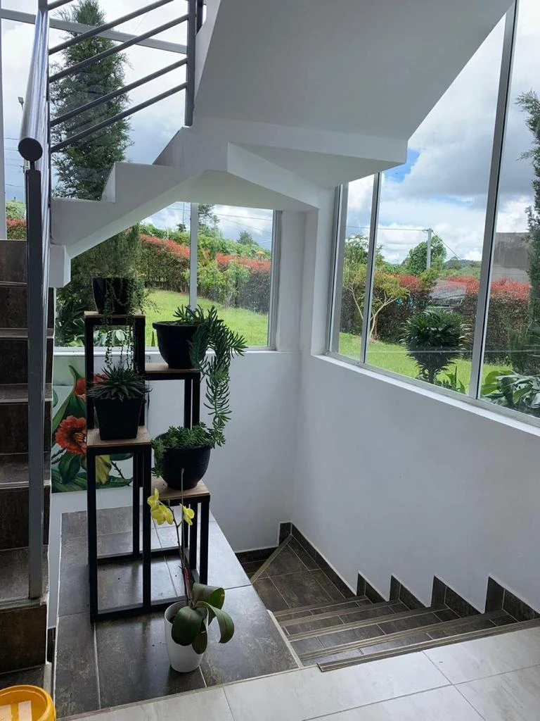 CASA LOTE EN ARRIENDO EN MARINILLA, LAS MERCEDES