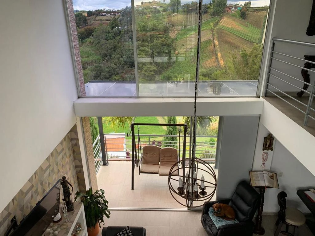 CASA LOTE EN ARRIENDO EN MARINILLA, LAS MERCEDES