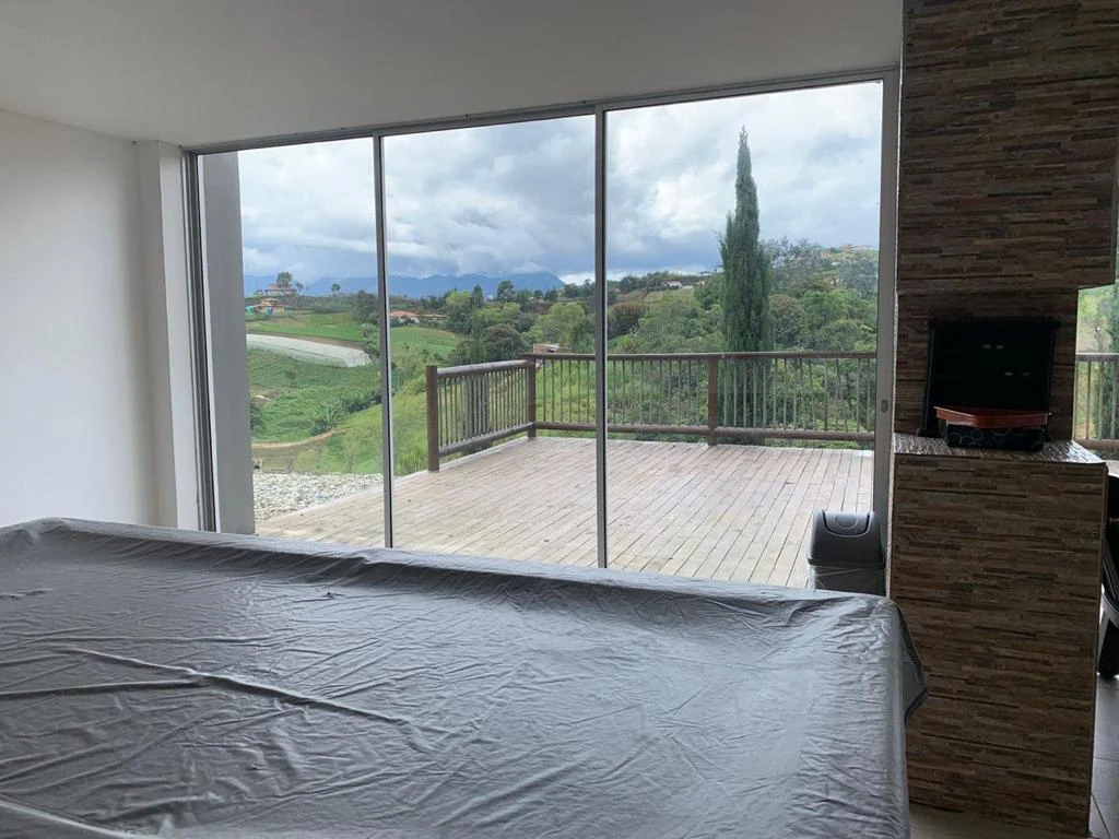 CASA LOTE EN ARRIENDO EN MARINILLA, LAS MERCEDES