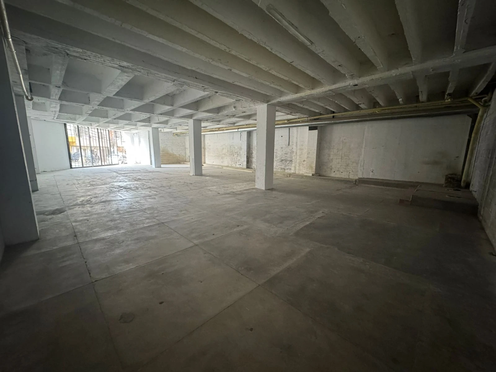 Local en arriendo sector barrio Mesa. 