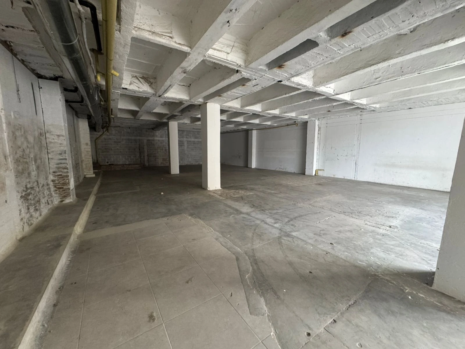 Local en arriendo sector barrio Mesa. 