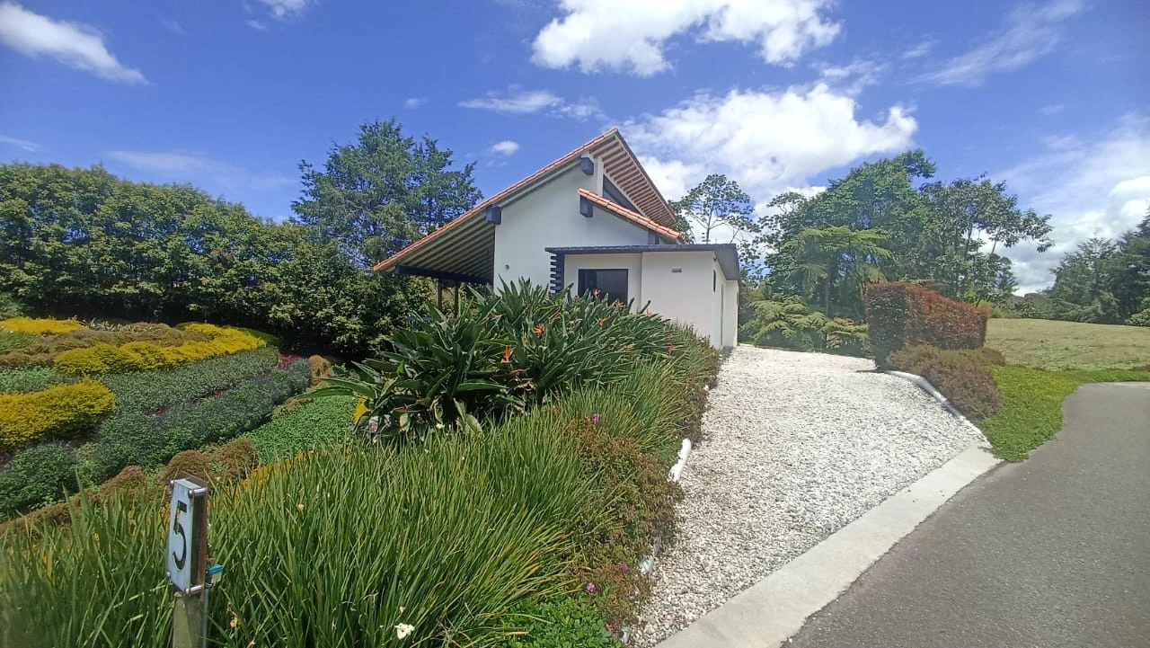 Casa campestre en arriendo La Ceja