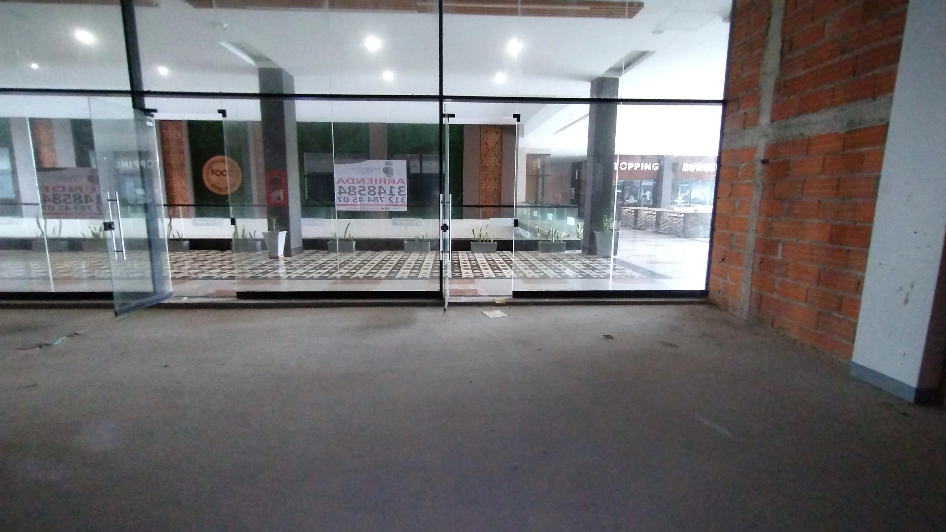 LOCAL EN VENTA EN PLAZA CAMPESTRE.