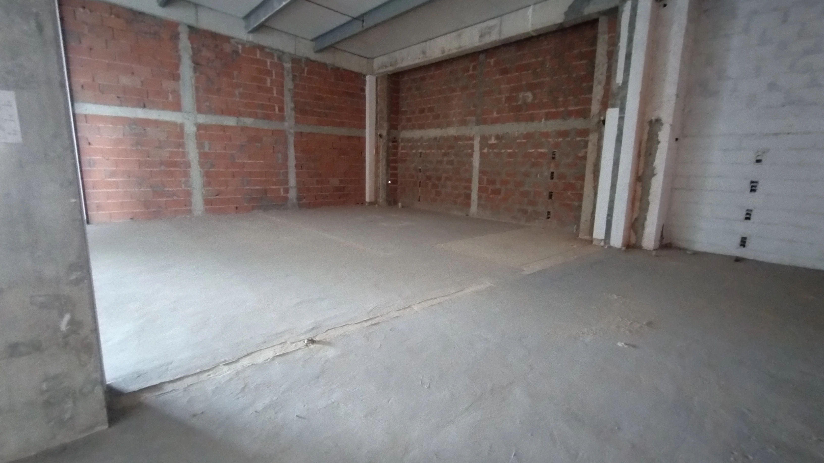 LOCAL EN VENTA EN PLAZA CAMPESTRE.