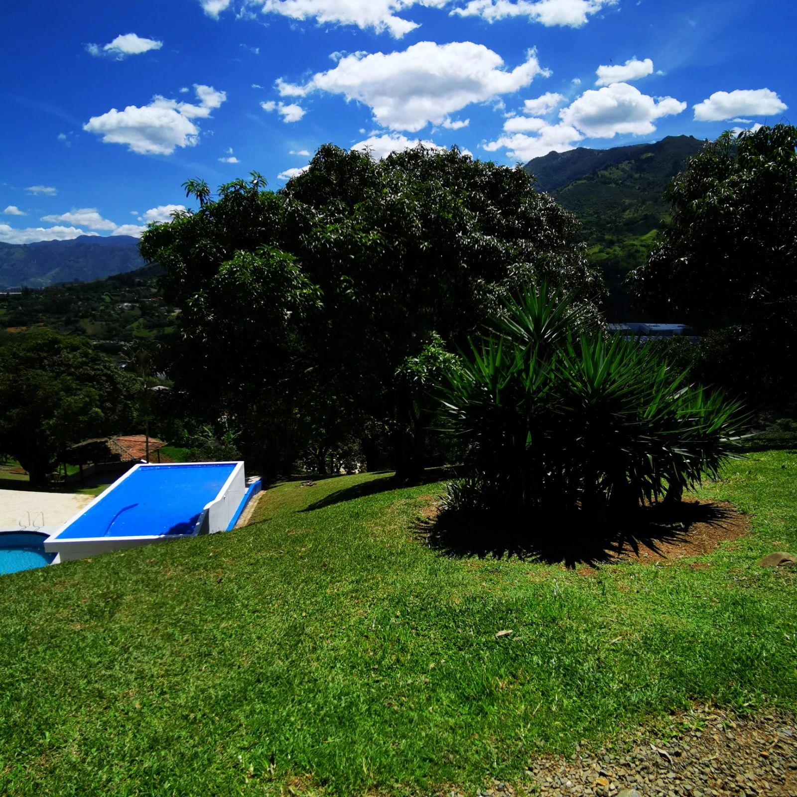 Casa campestre en Arriendo alvarado Copacabana