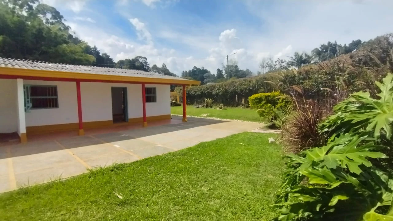 Casa lote en arriendo en el Tablazo 