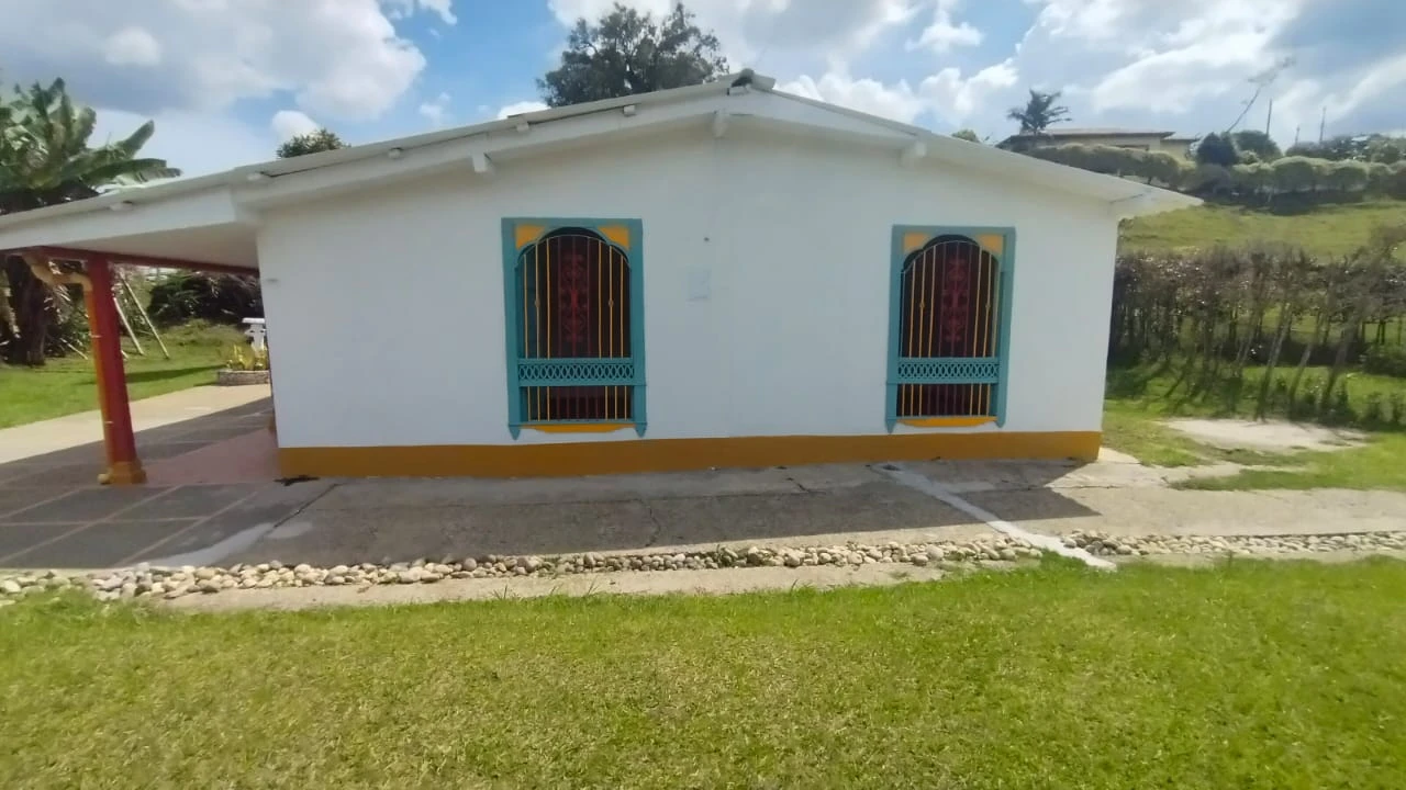Casa lote en arriendo en el Tablazo 