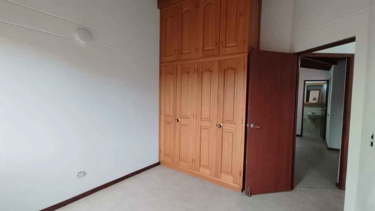 Casa en arriendo en Samanes, sector UCO, Rionegro