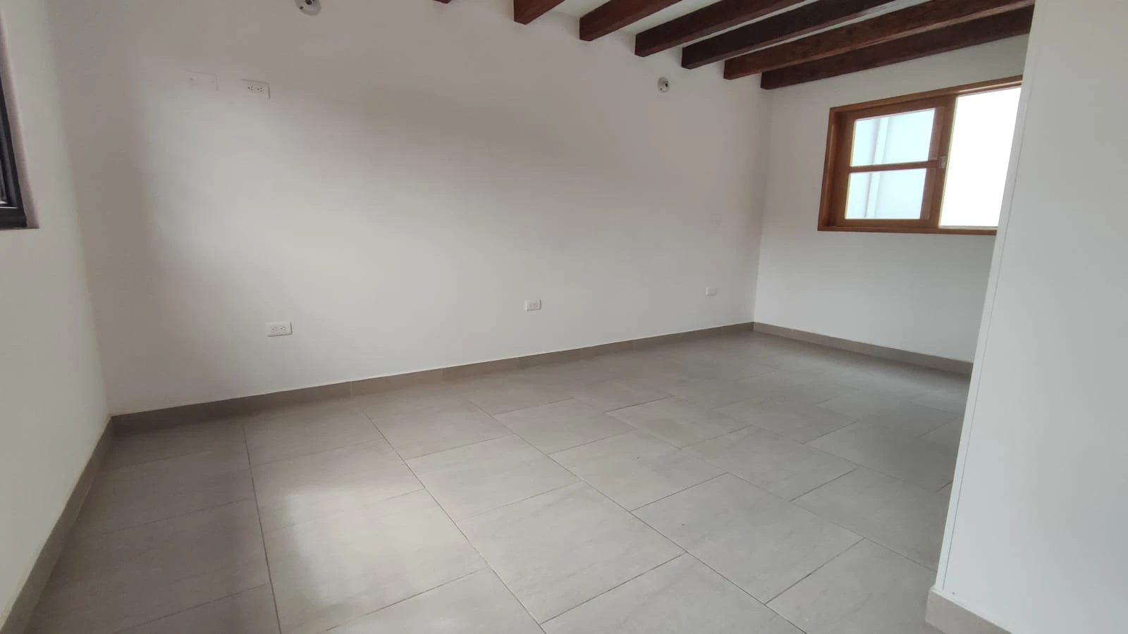 Casa en arriendo en Rionegro en sector cuatro esquinas 