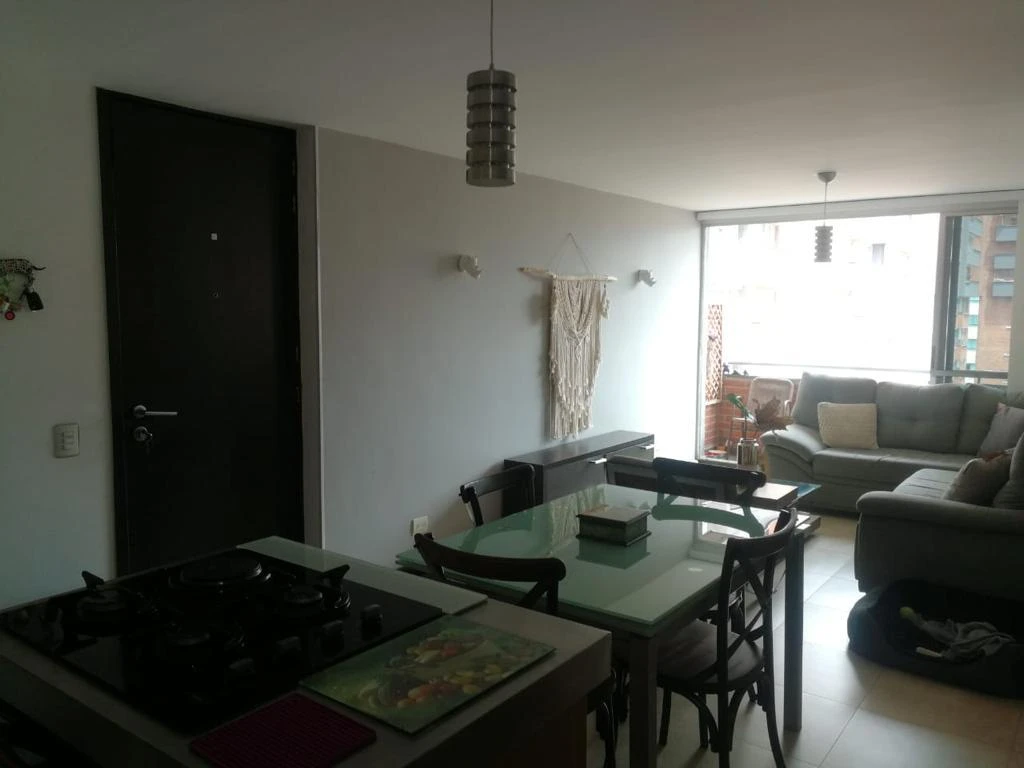 Arriendo Apartamento en el Poblado Sector Ciudad del Rio