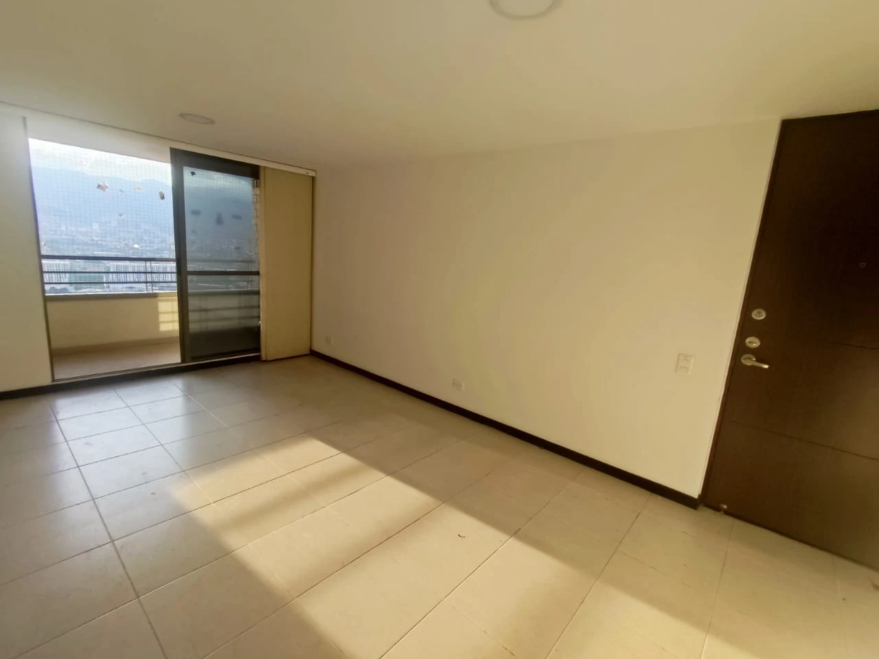 Apartamento en arriendo sector Mall el Indio las Palmas