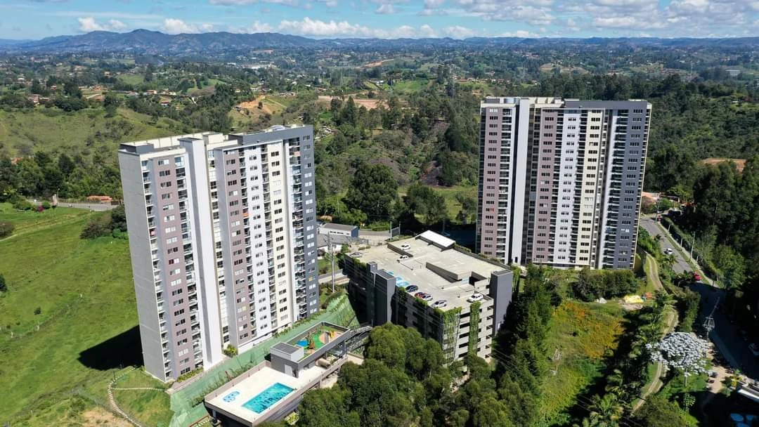 APARTAMENTO EN ARRIENDO EN ARANDANOS, RIONEGRO