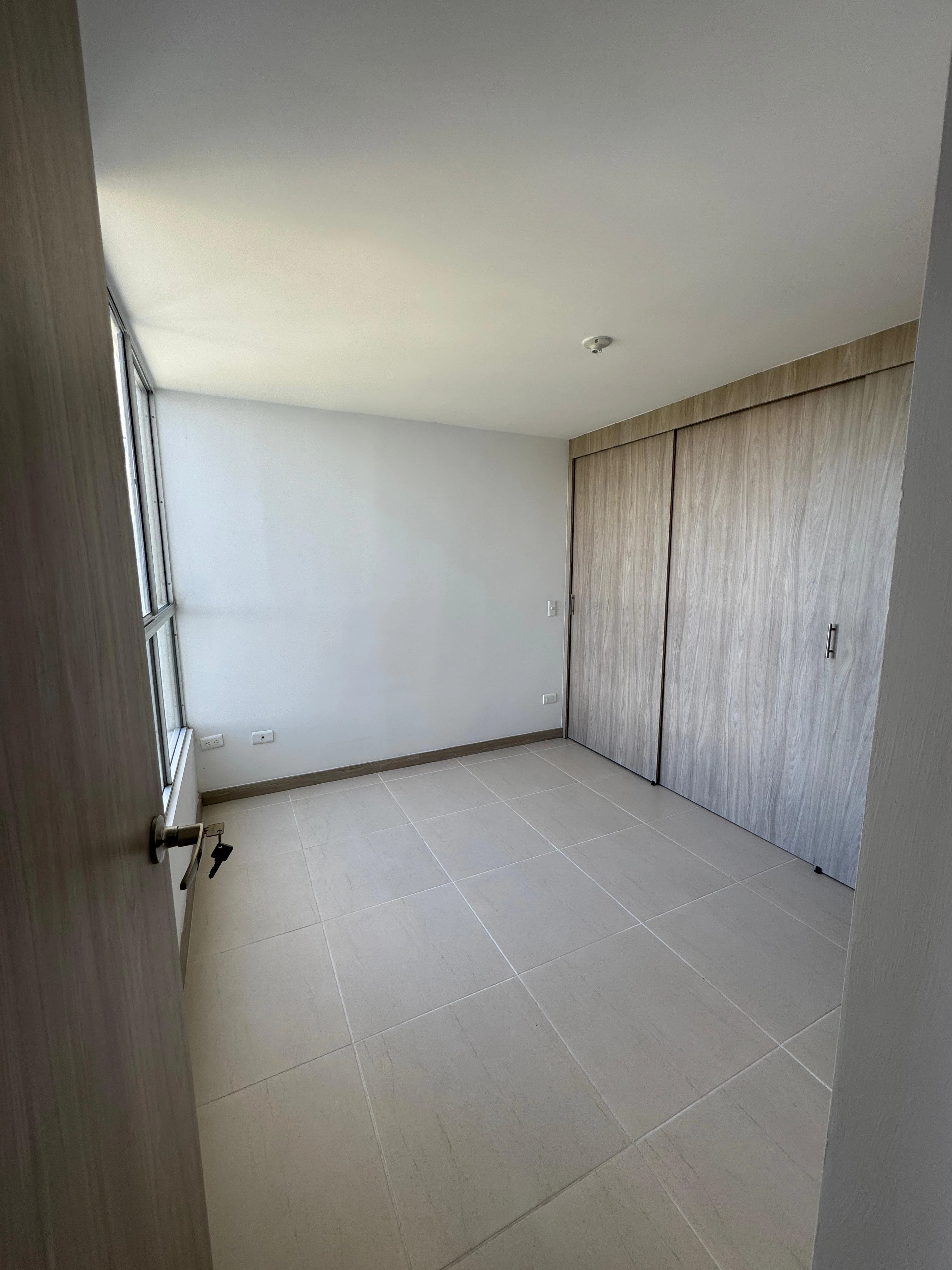 APARTAMENTO EN ARRIENDO EN ARANDANOS, RIONEGRO