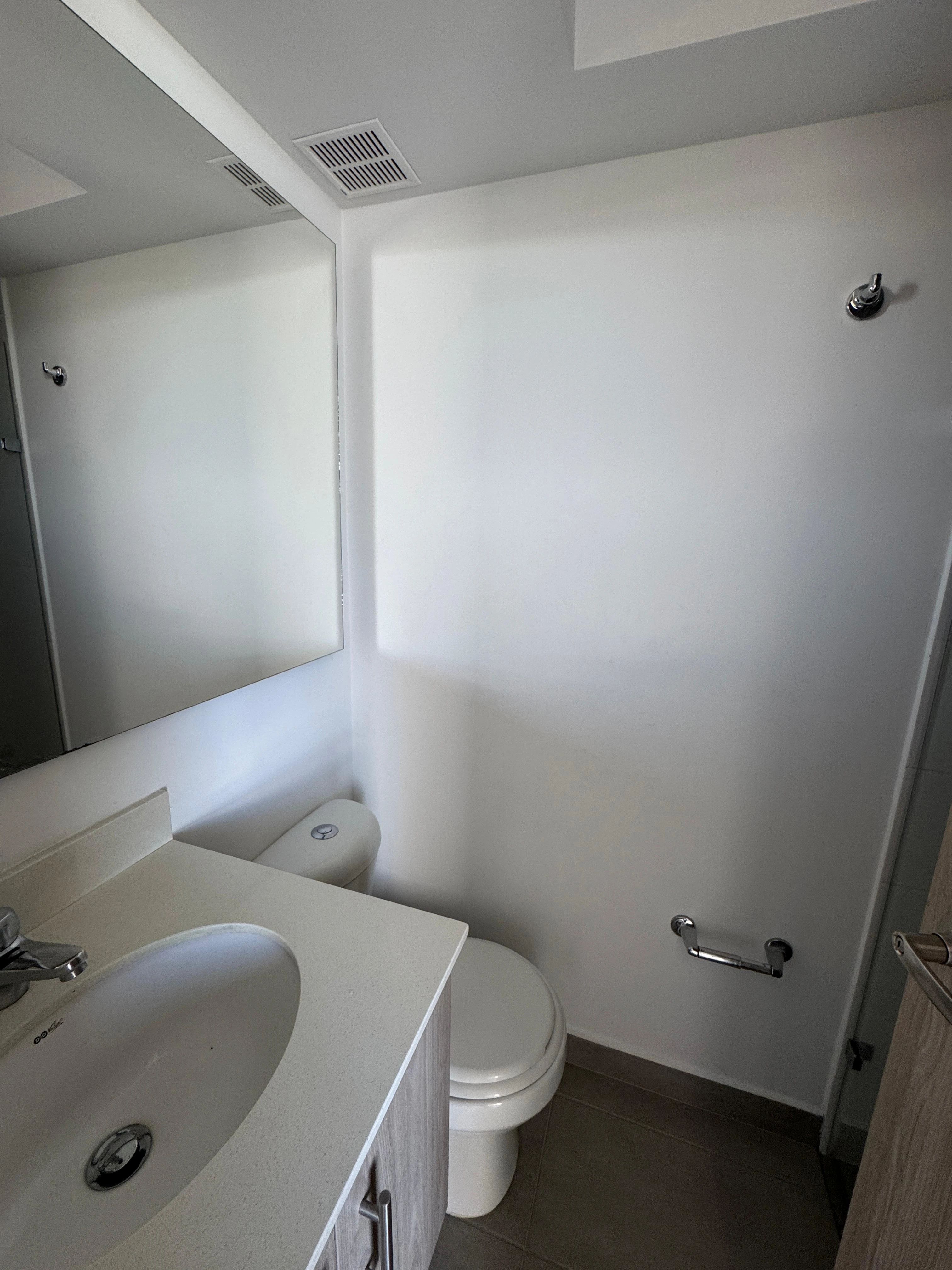 APARTAMENTO EN ARRIENDO EN ARANDANOS, RIONEGRO