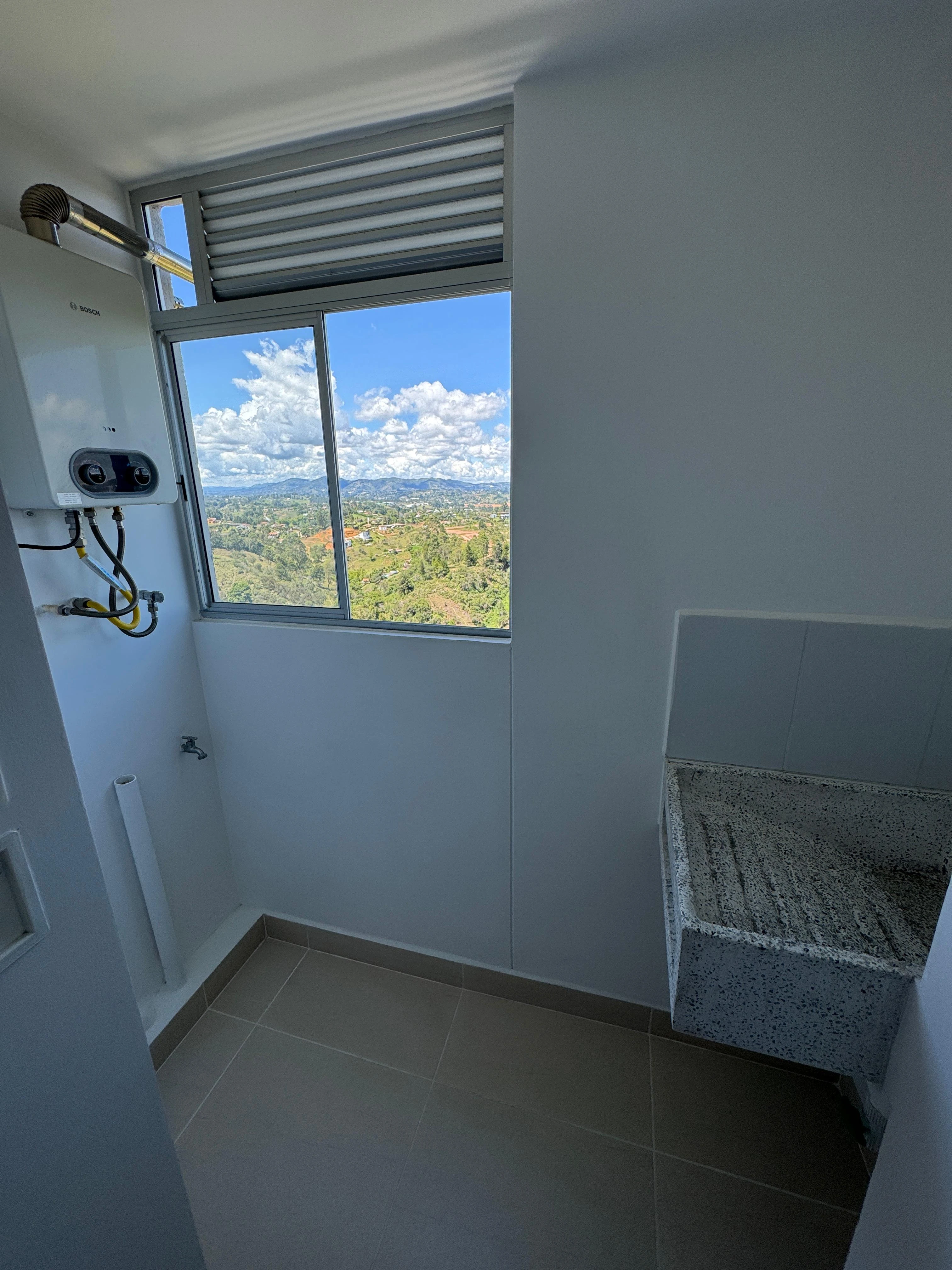 APARTAMENTO EN ARRIENDO EN ARANDANOS, RIONEGRO