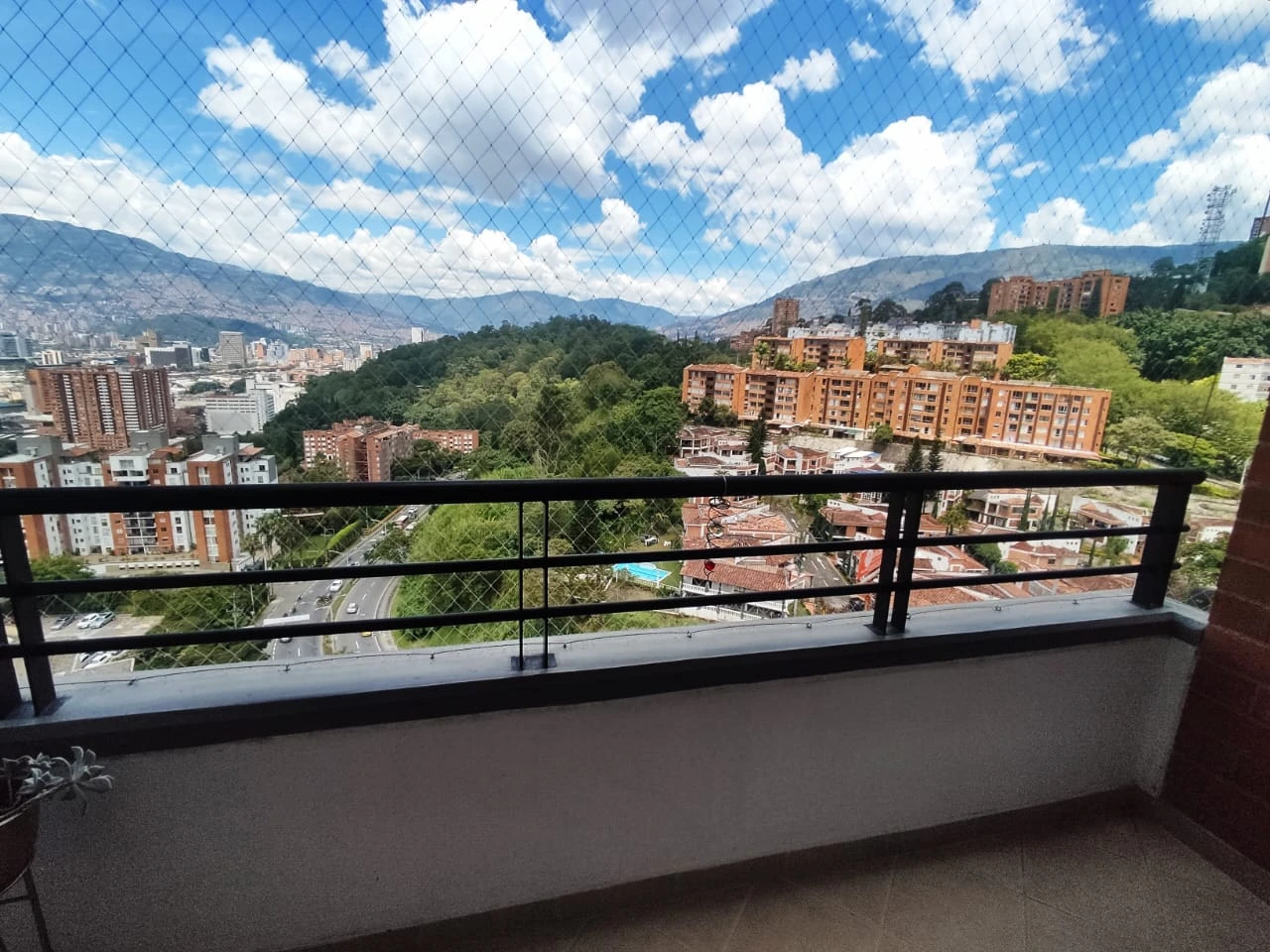 Apartamento en Arriendo sector Mall el Indio Palmas