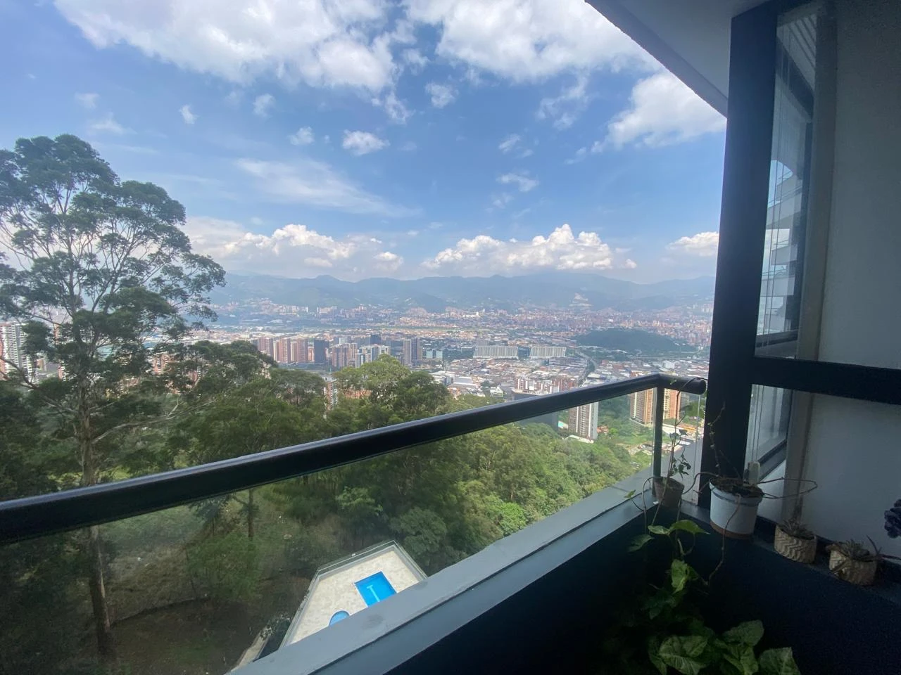 Arriendo Apartamento en el Poblado Sector las palmas