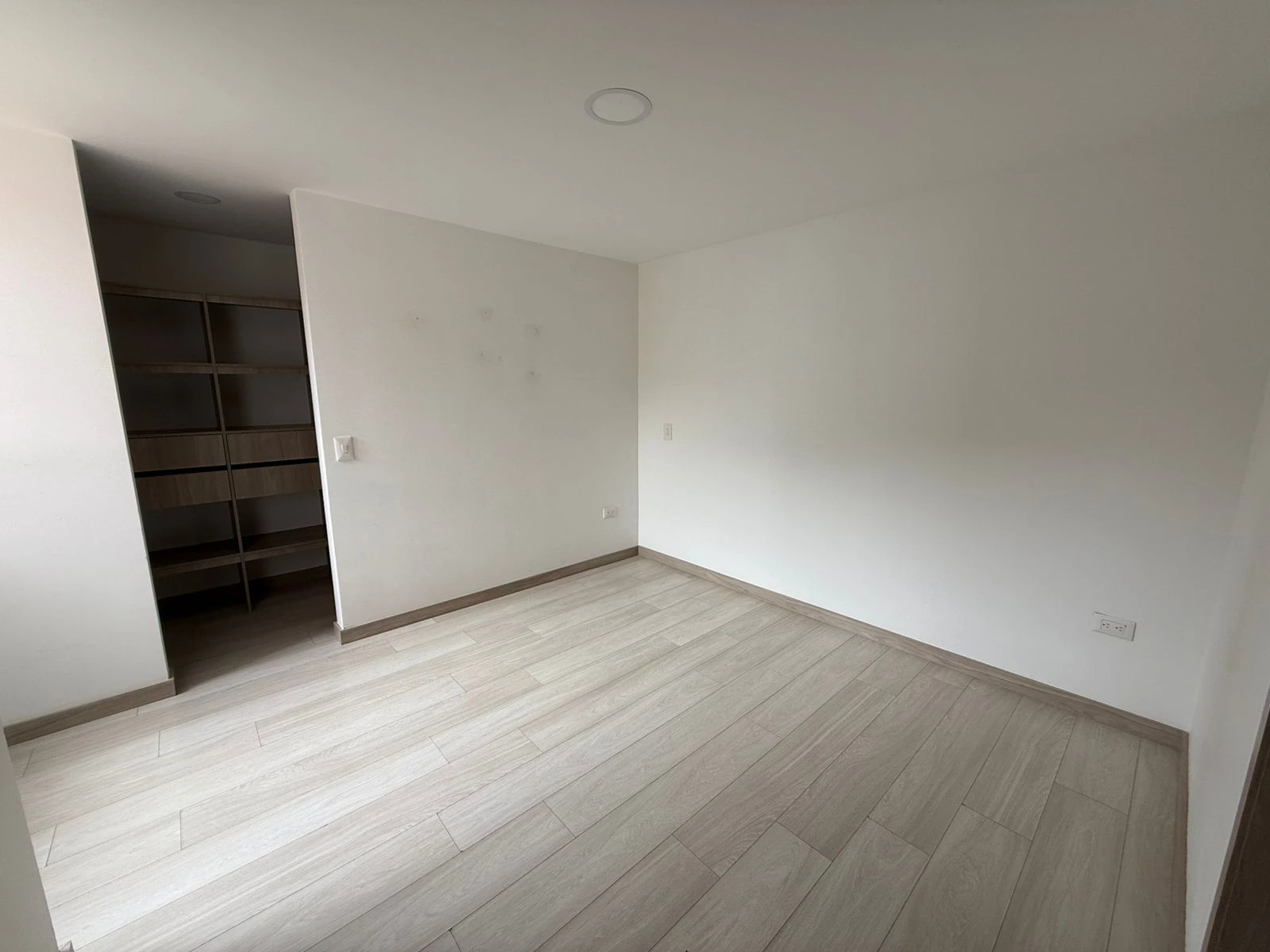 Apartamento en arriendo sector los alcazares