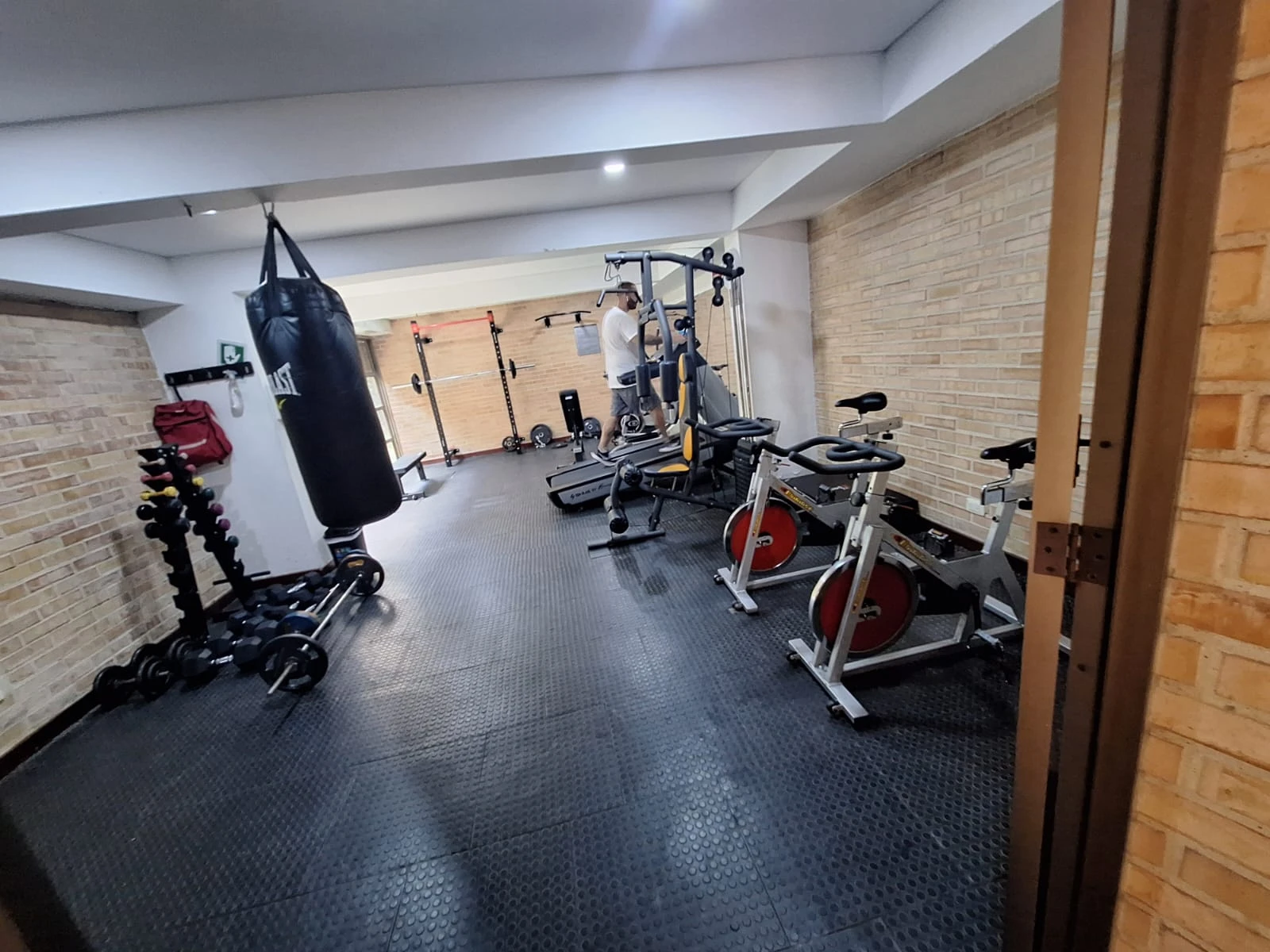 Arriendo Apartamento Amoblado en el Poblado