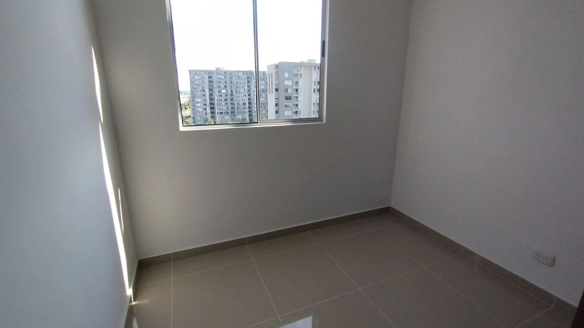 APARTAMENTO PARA ESTRENAR EN ALAMEDA DEL RÍO.