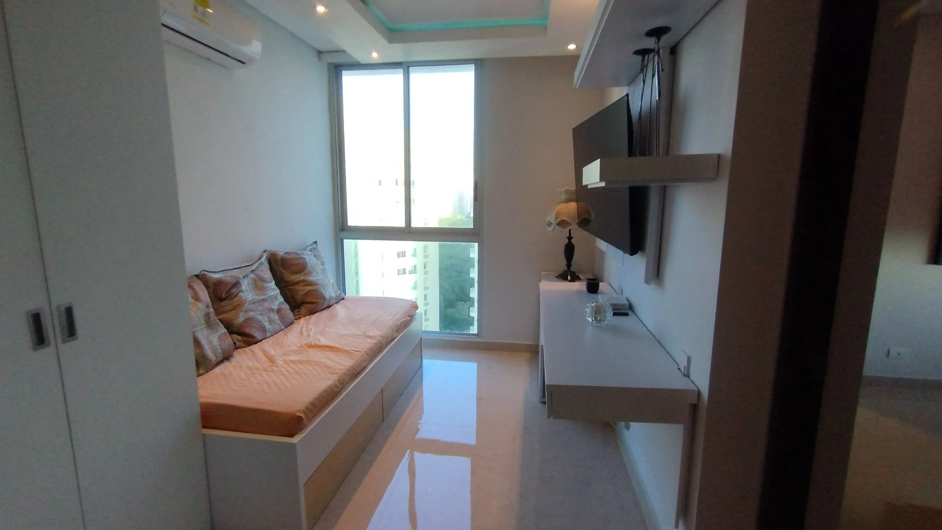 LUJOSO APARAMENTO AMOBLADO EN LA CASTELLANA - BARRANQUILLA