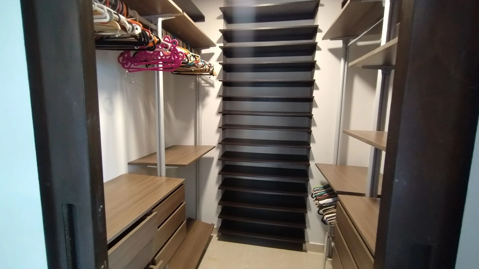 LUJOSO APARAMENTO AMOBLADO EN LA CASTELLANA - BARRANQUILLA