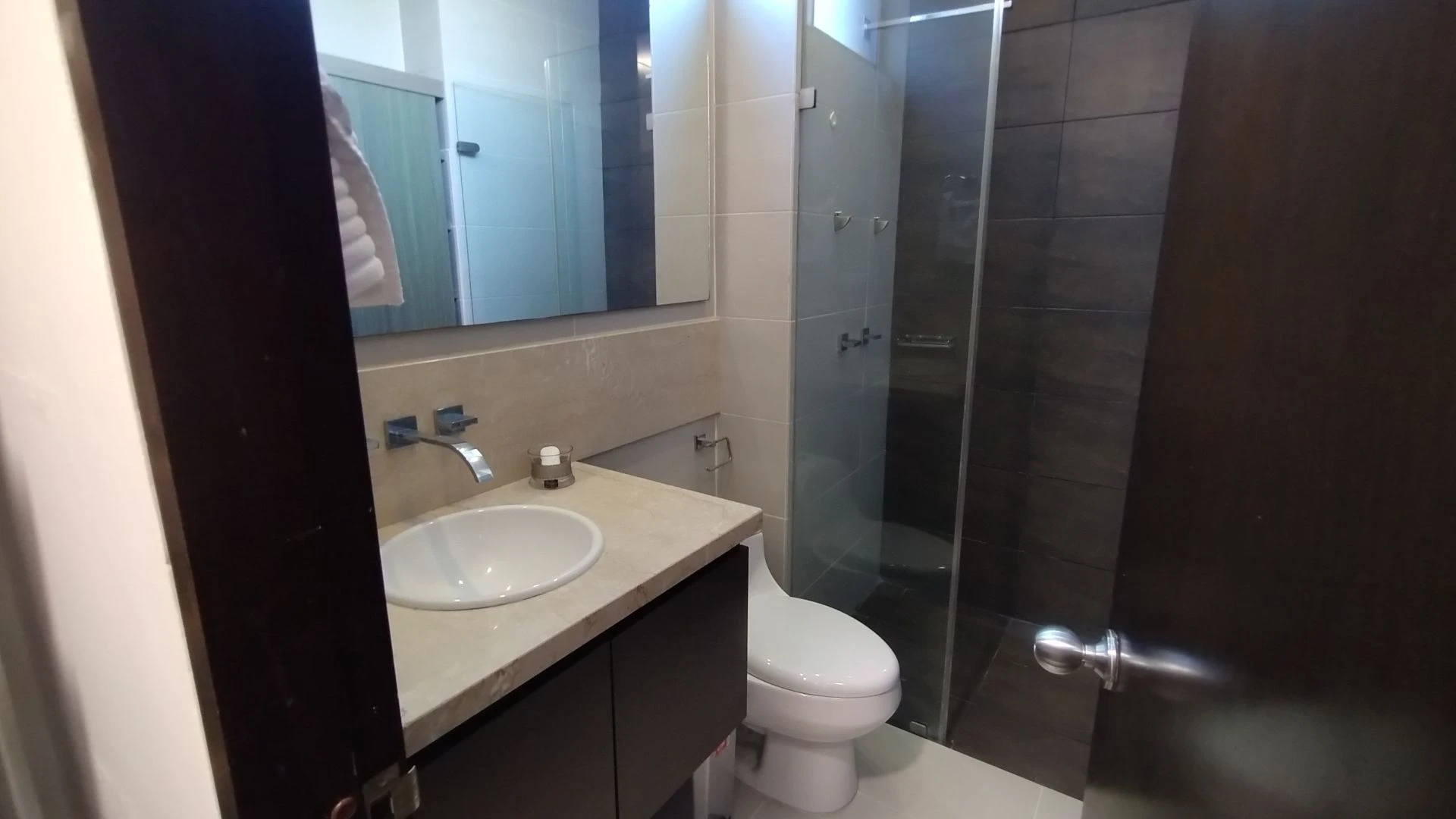 LUJOSO APARAMENTO AMOBLADO EN LA CASTELLANA - BARRANQUILLA