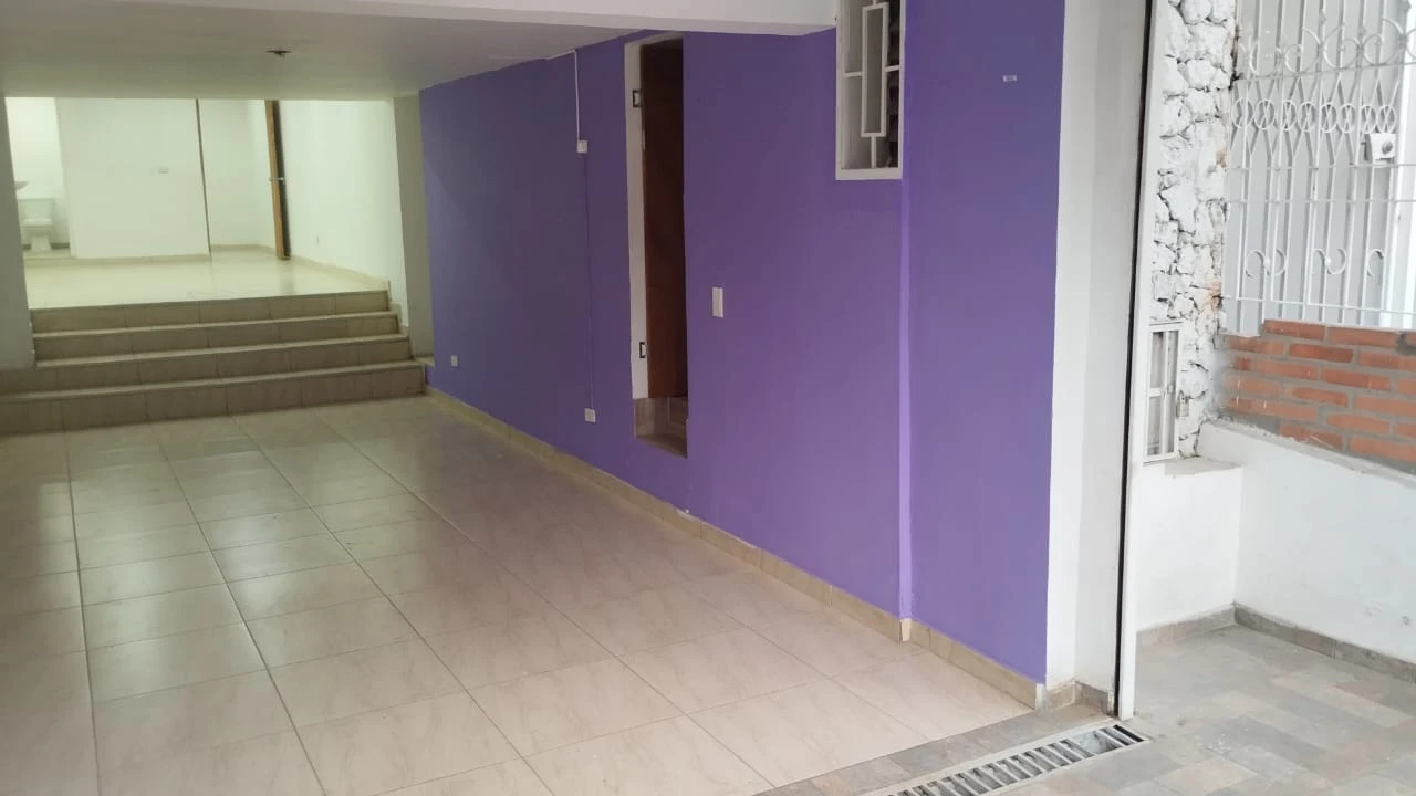 Local Comercial En Arriendo Sector Calasanz