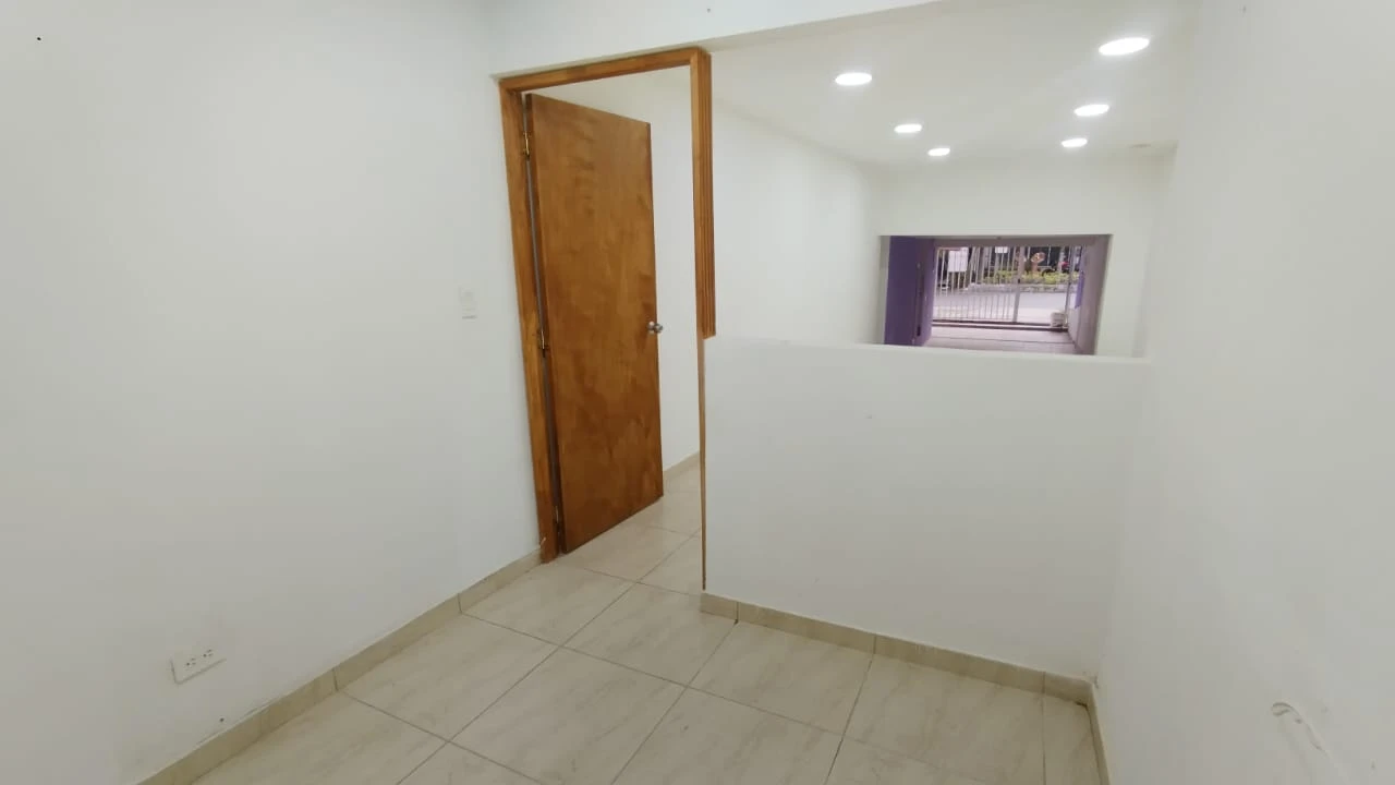 Local Comercial En Arriendo Sector Calasanz