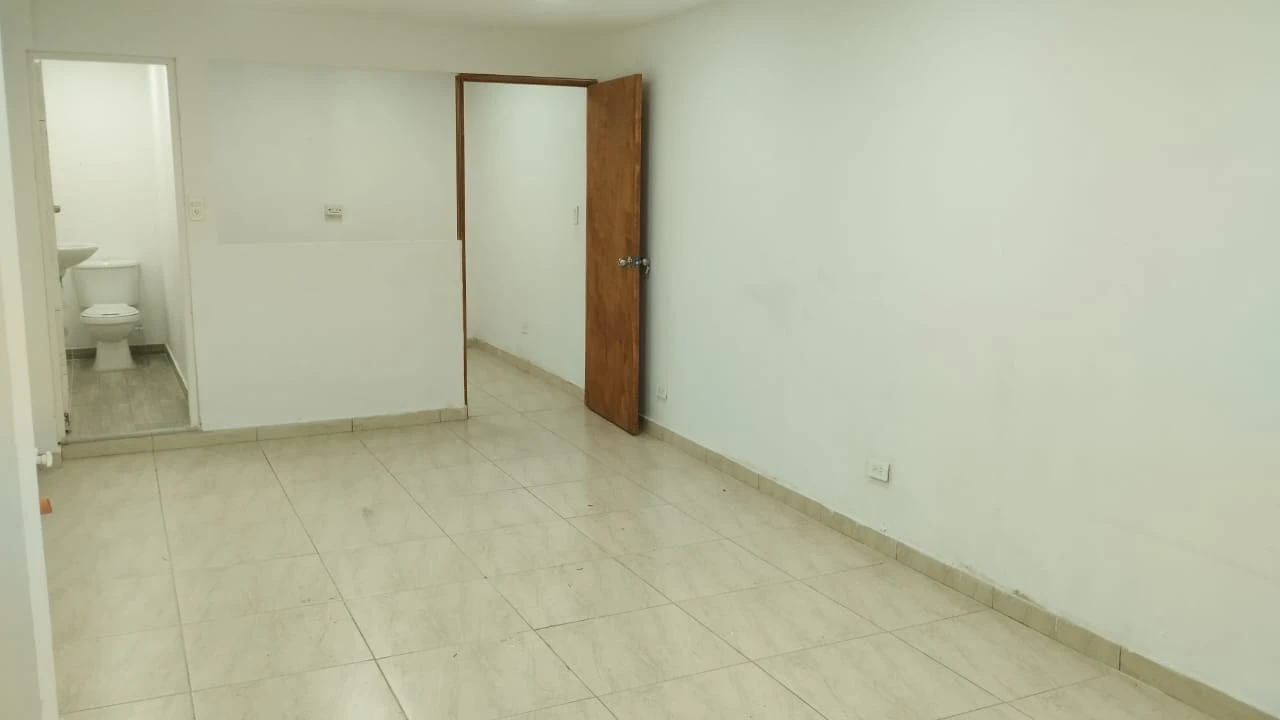 Local Comercial En Arriendo Sector Calasanz