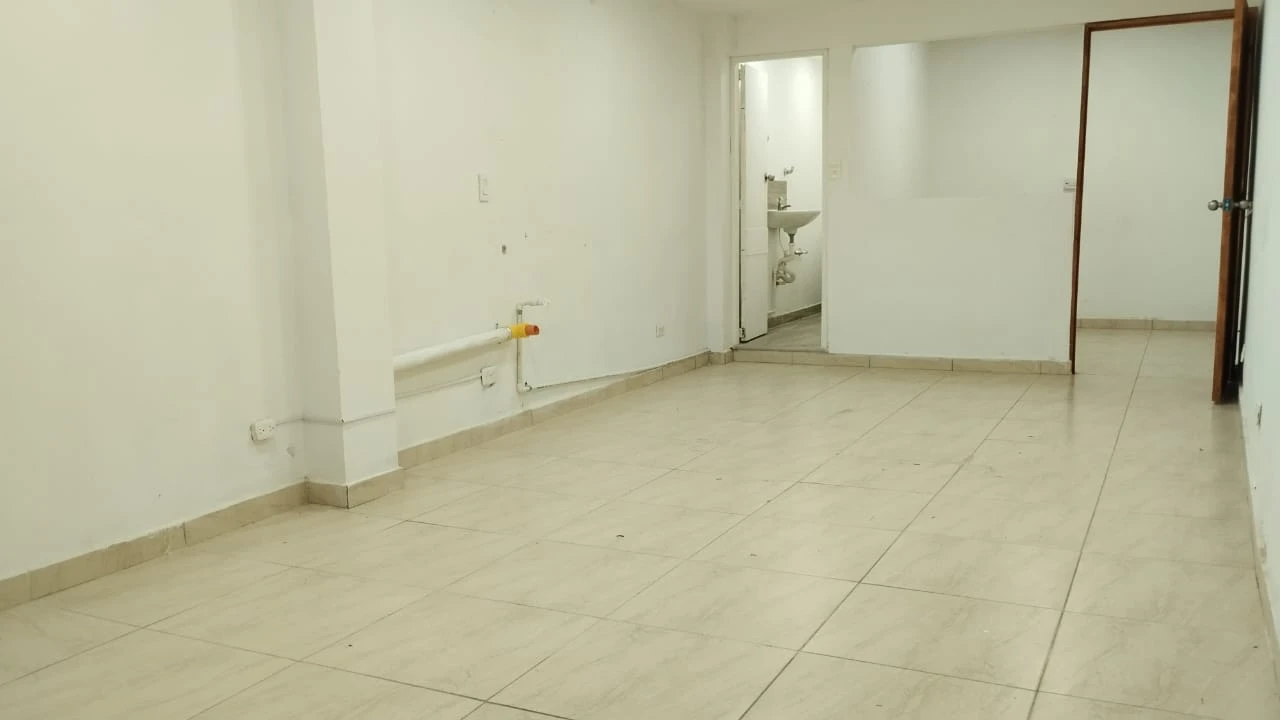 Local Comercial En Arriendo Sector Calasanz