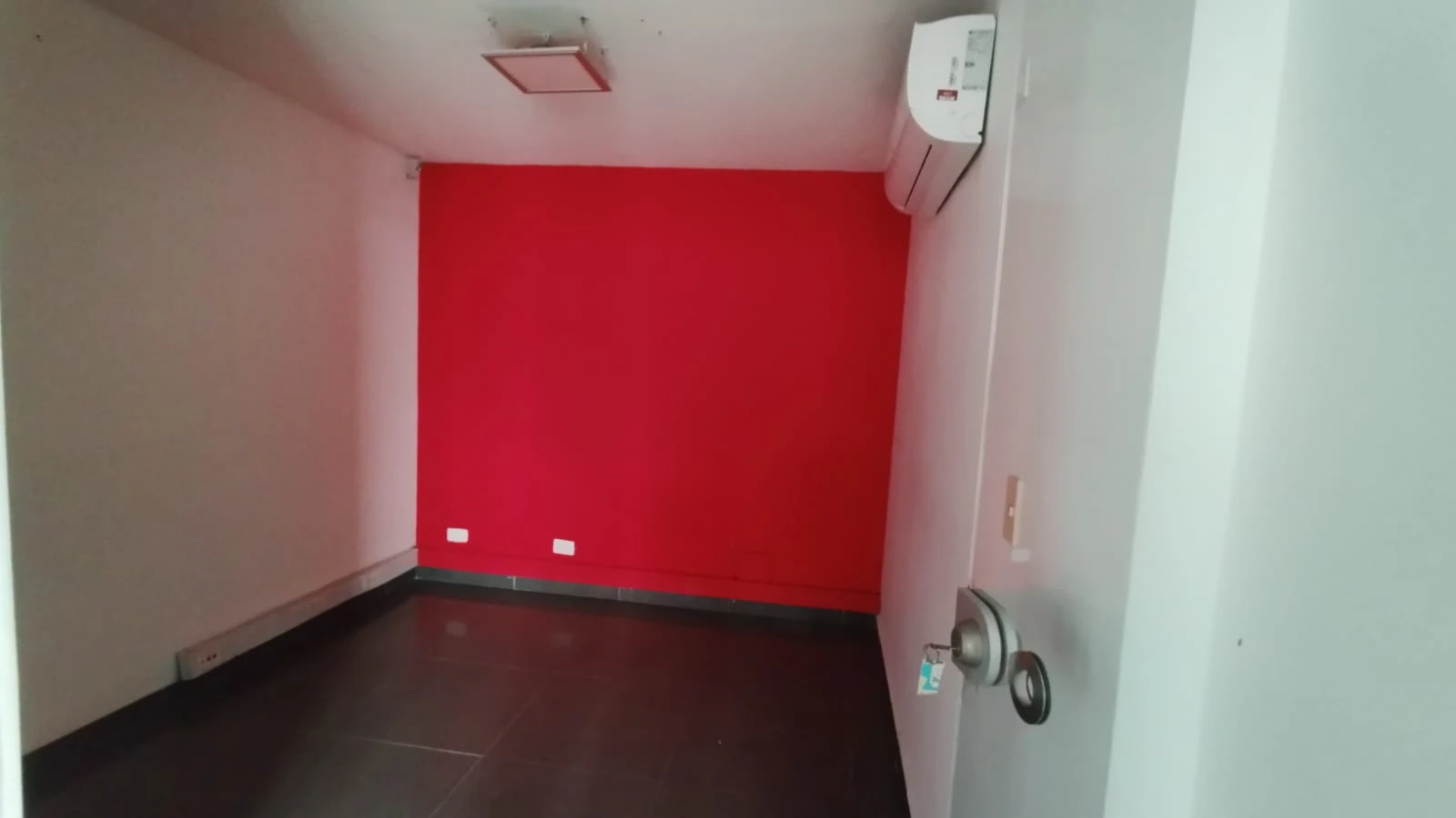Local Comercial En Arriendo Sector Calasanz