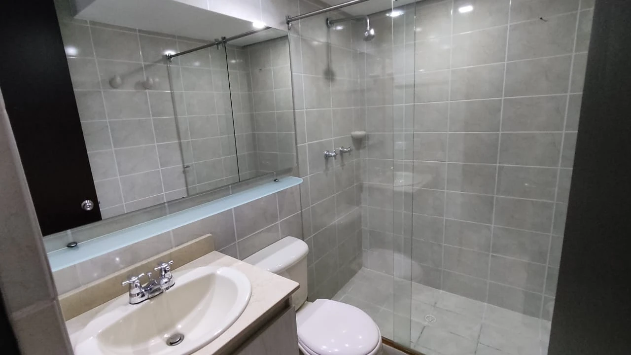 Arriendo Apartamento en el Poblado Sector Ciudad del Rio