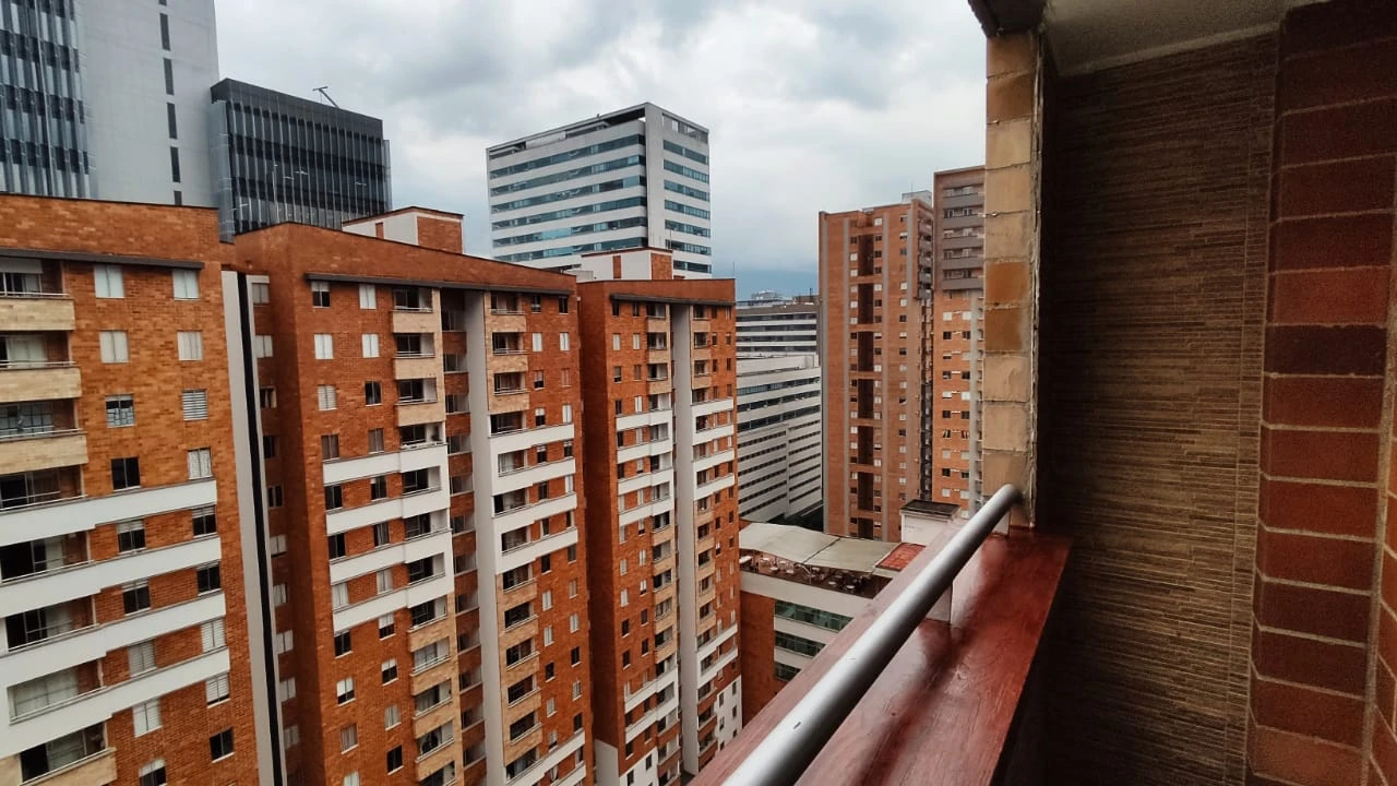 Arriendo Apartamento en el Poblado Sector Ciudad del Rio